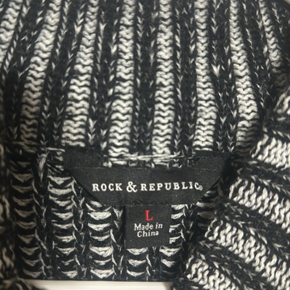 Rock & Republic brand size Large Women’s Sweater - Picture 4 of 15